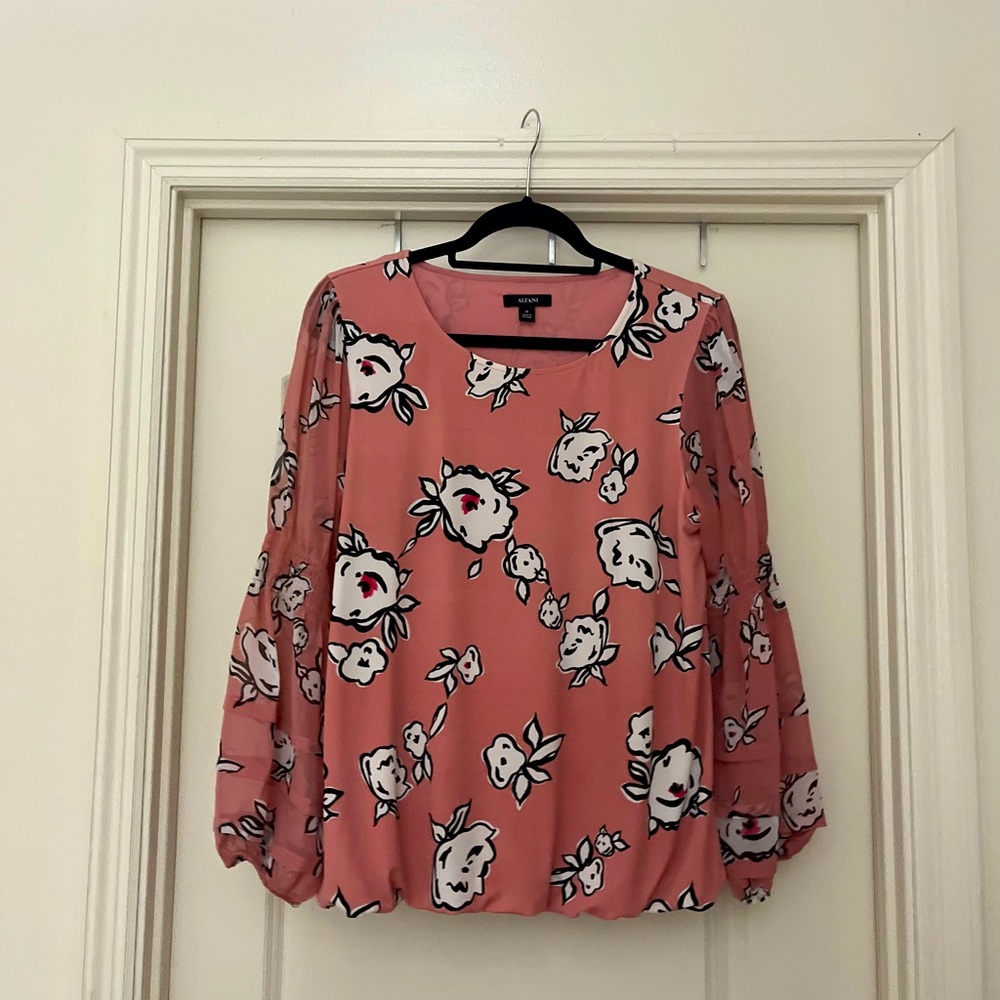 NWOT ALFANI PUFF SLEEVE BLOUSE BLOUSE SZ M